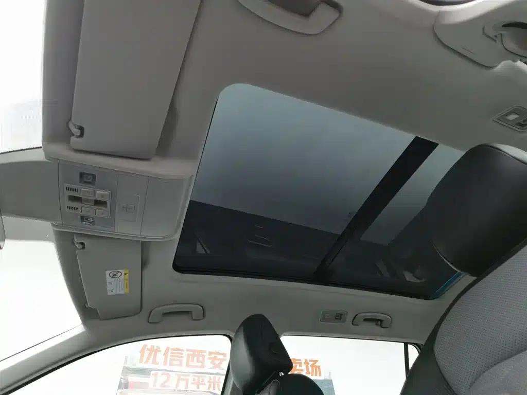Tiguan L 2023 330TSI Automatic 2WD R-Line Flagship Edition — миниатюра 14