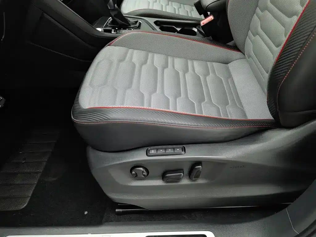 Tiguan L 2023 330TSI Automatic 2WD R-Line Flagship Edition — миниатюра 20