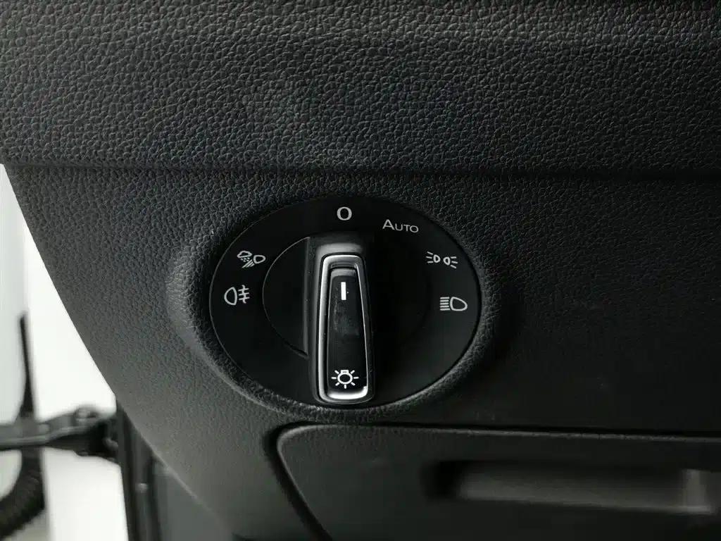 Tiguan L 2023 330TSI Automatic 2WD R-Line Flagship Edition — миниатюра 21