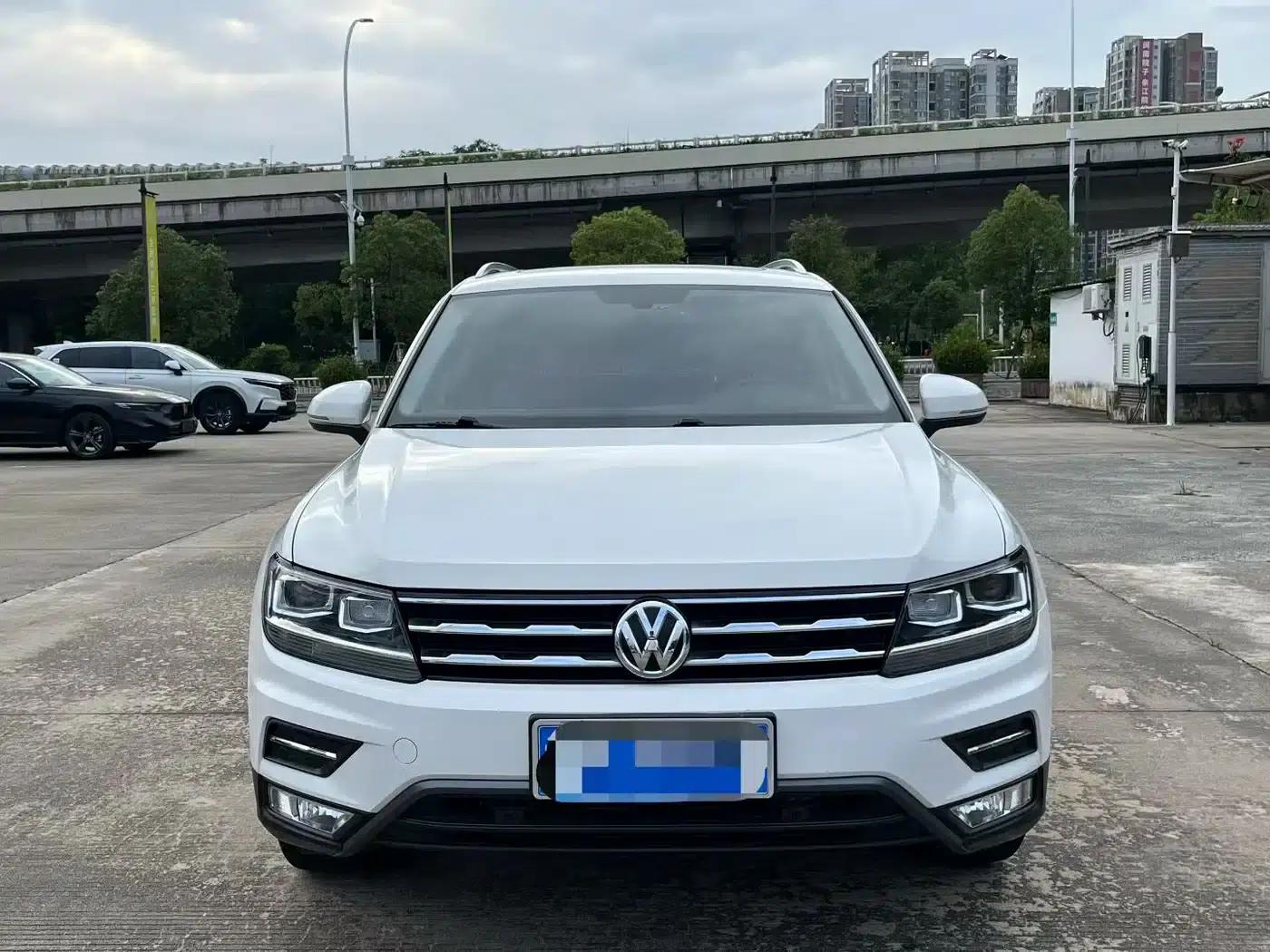 Tiguan L 2020 330TSI Automatic 2WD Smart Luxury Edition (China VI Emission Standard) — миниатюра 2