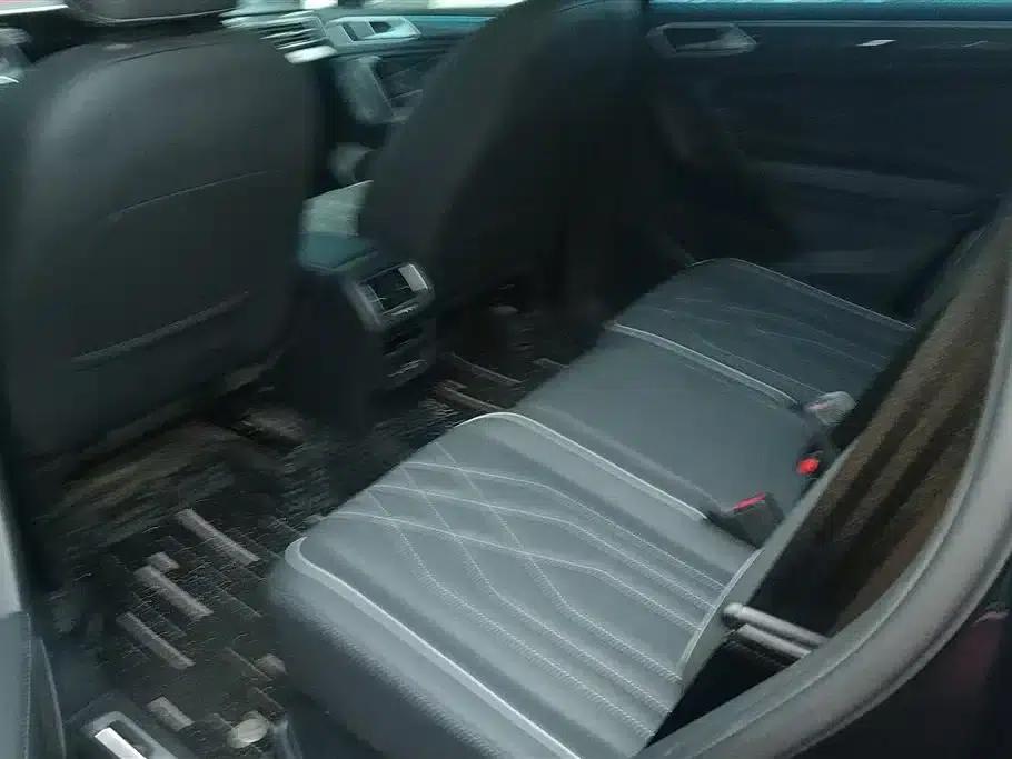 Tiguan L 2022 330TSI Automatic 2WD R-Line Premium Edition — миниатюра 11