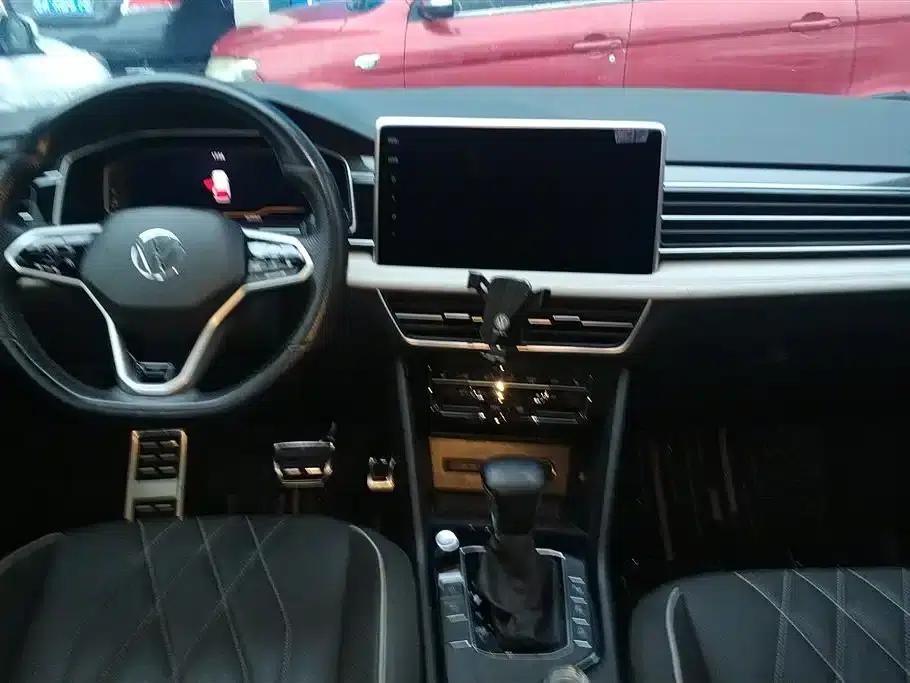 Tiguan L 2022 330TSI Automatic 2WD R-Line Premium Edition — миниатюра 12