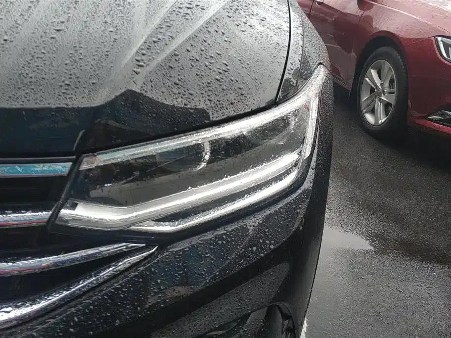 Tiguan L 2022 330TSI Automatic 2WD R-Line Premium Edition — миниатюра 5