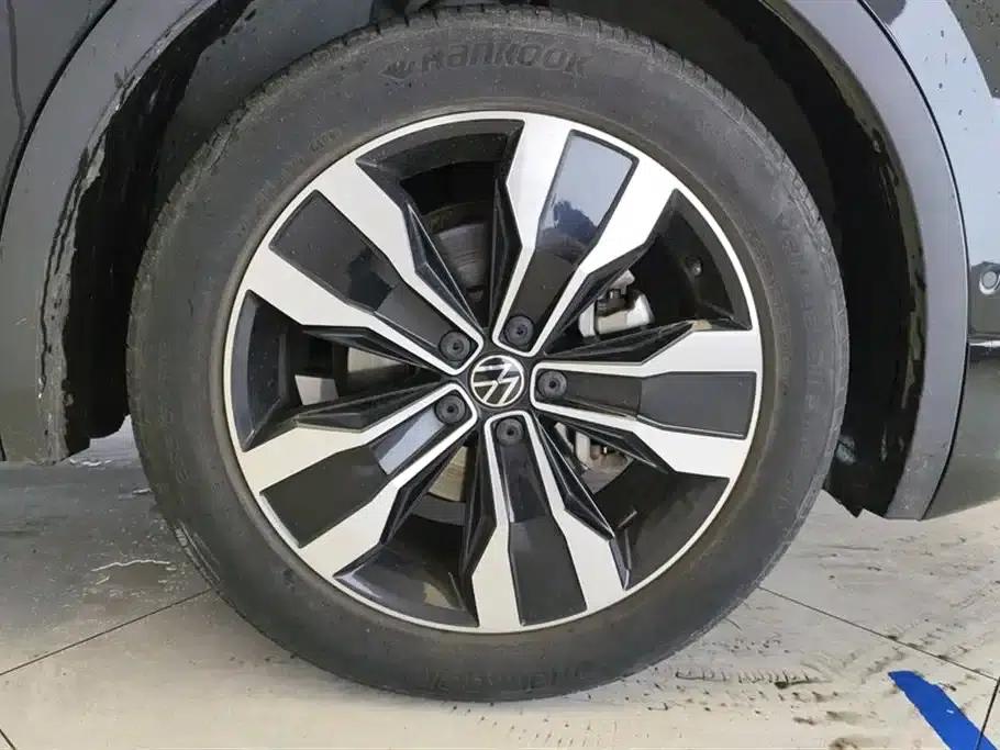 Tiguan L 2024 330TSI Automatic 2WD R-Line Premium Edition — миниатюра 6