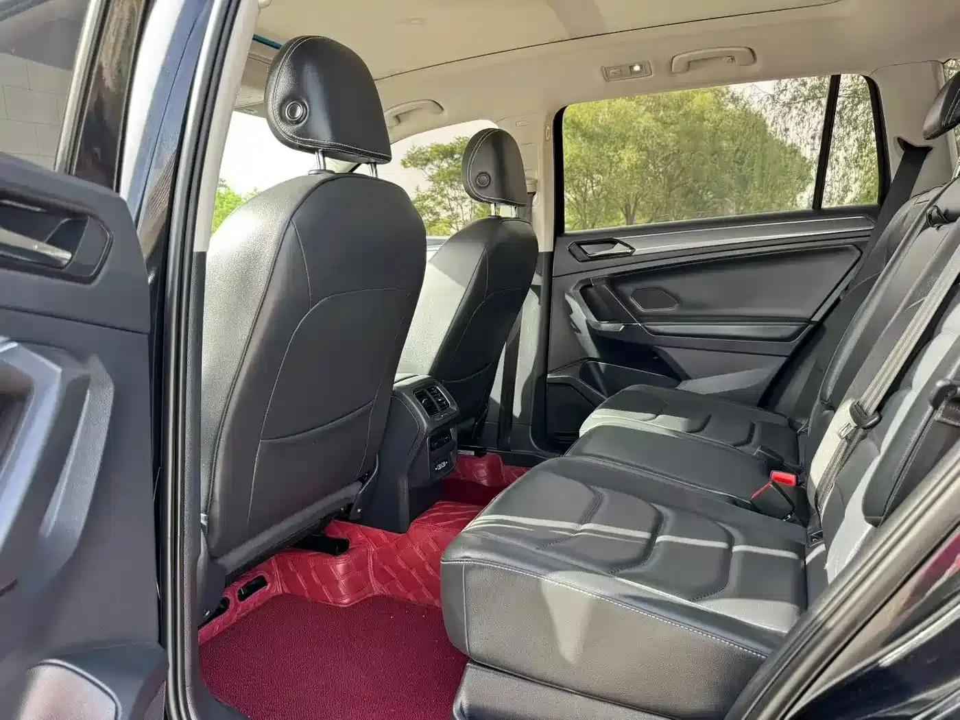 Tiguan L 2021 330TSI Automatic 2WD R-Line Premium Edition — миниатюра 5
