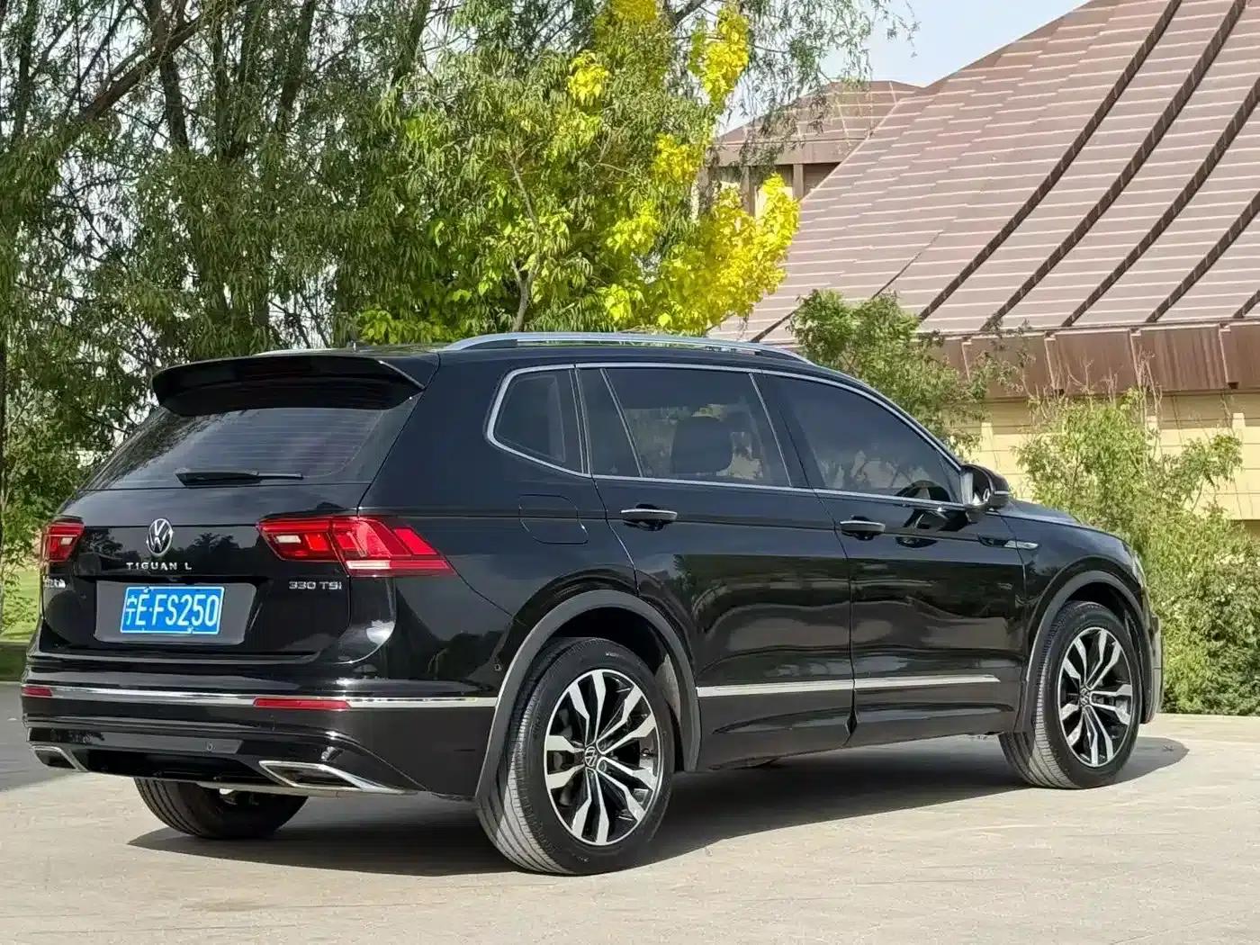 Tiguan L 2021 330TSI Automatic 2WD R-Line Premium Edition — миниатюра 7