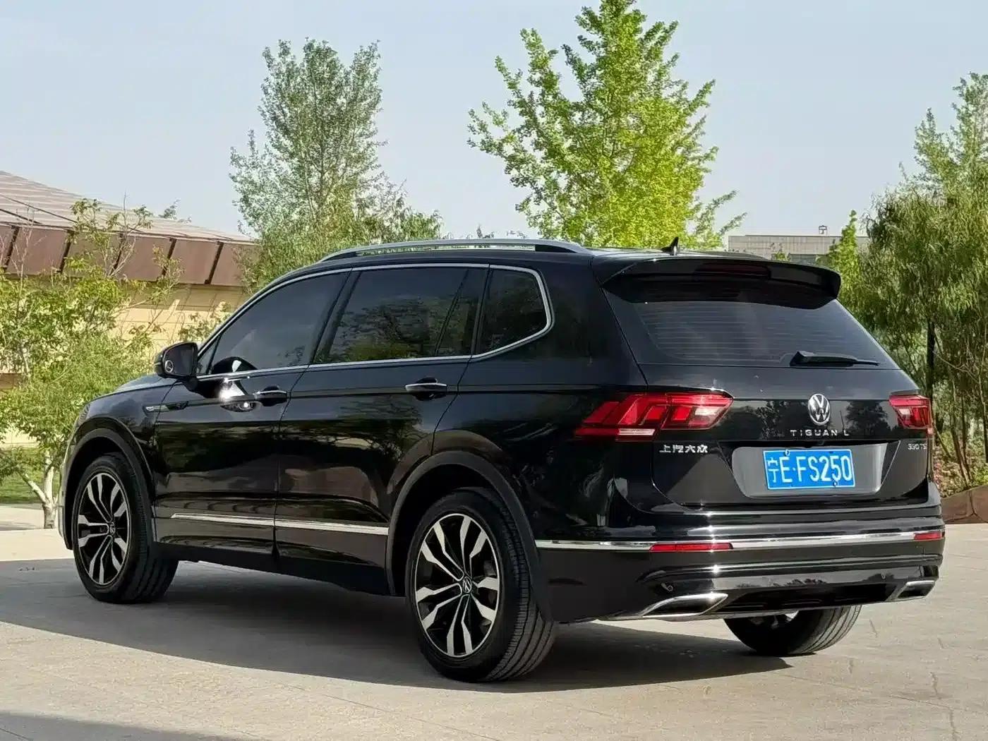 Tiguan L 2021 330TSI Automatic 2WD R-Line Premium Edition — миниатюра 9