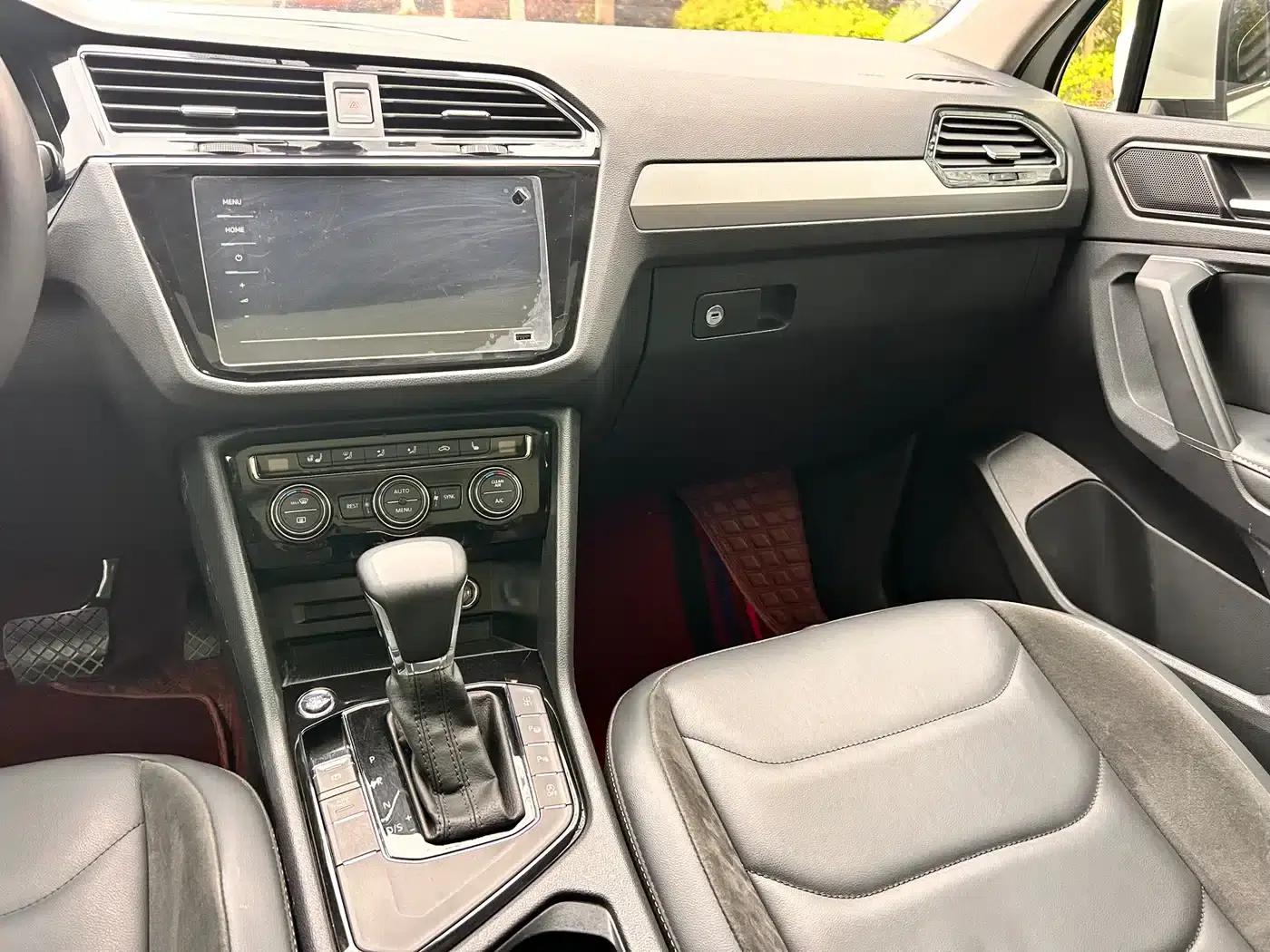 Tiguan L 2020 330TSI Automatic 2WD Smart Luxury Edition (China VI Emission Standard) — миниатюра 12