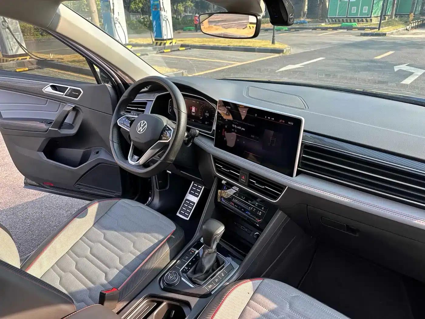 Tiguan L 2022 380TSI Automatic 4WD R-Line Flagship Edition 7-Seater — миниатюра 12