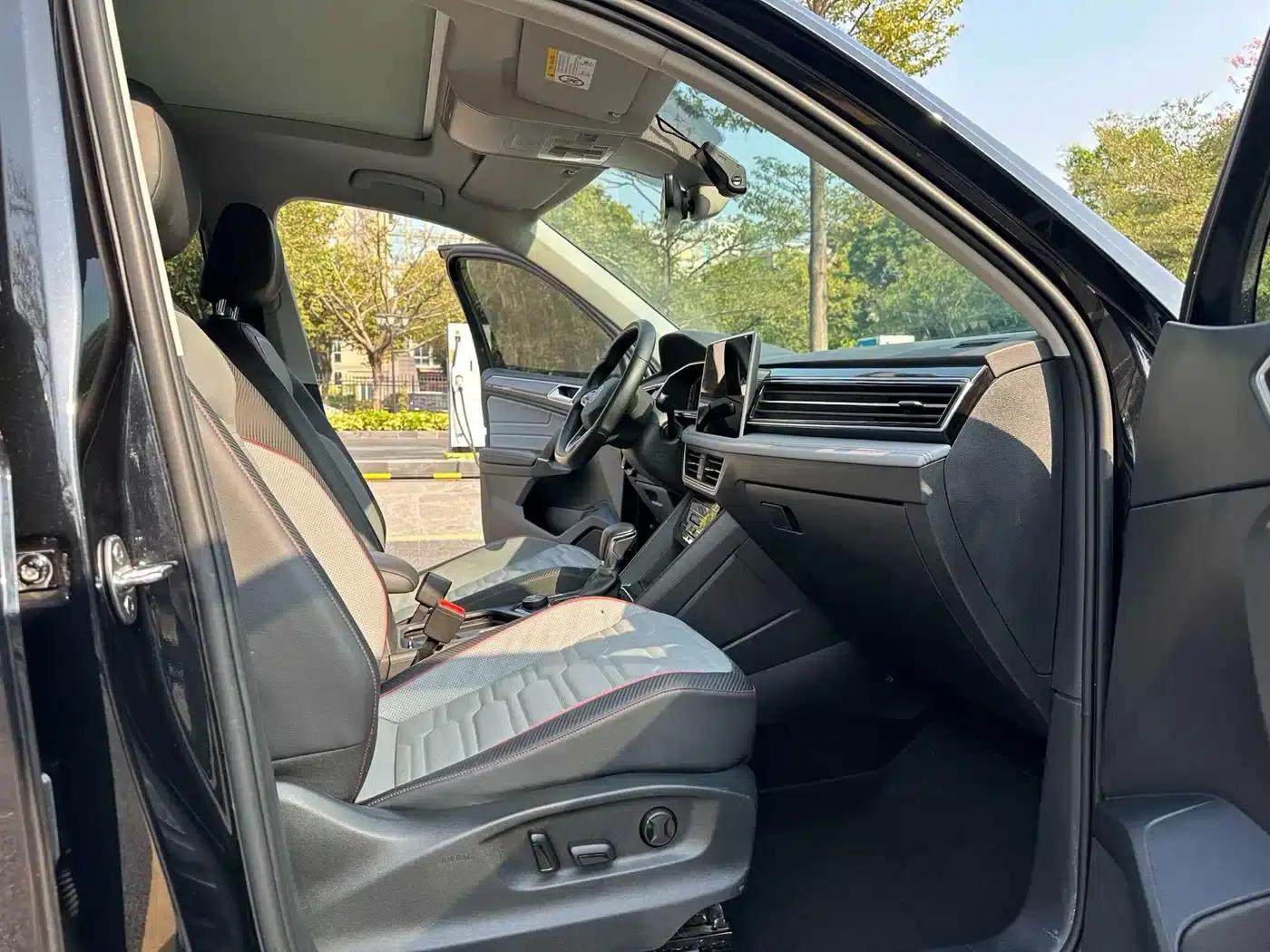 Tiguan L 2022 380TSI Automatic 4WD R-Line Flagship Edition 7-Seater — миниатюра 13