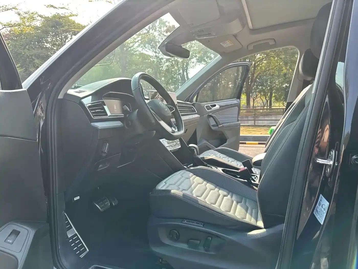 Tiguan L 2022 380TSI Automatic 4WD R-Line Flagship Edition 7-Seater — миниатюра 14