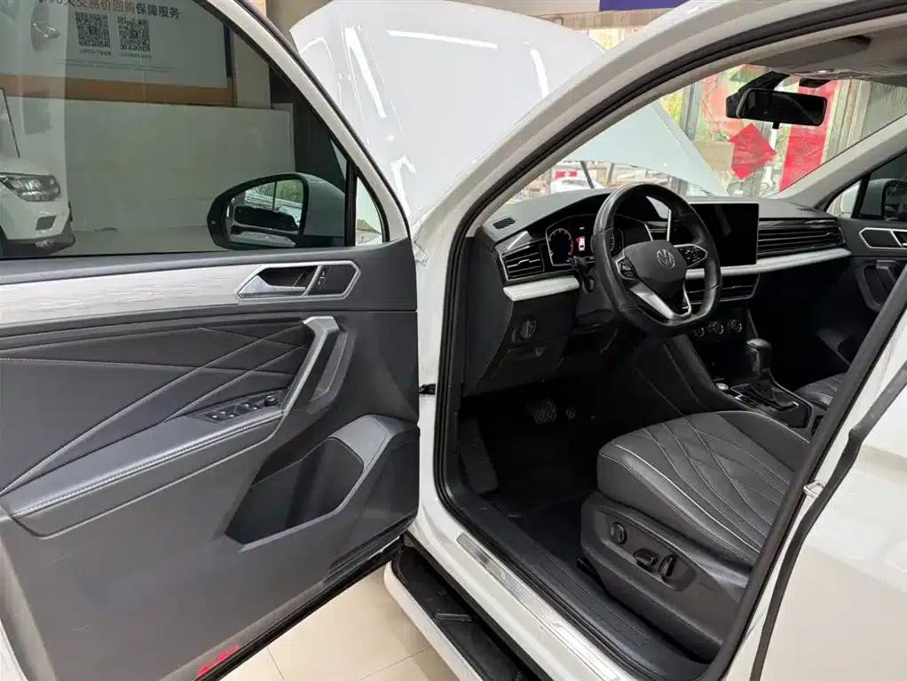 Tiguan L 2023 280TSI Automatic 2WD Trendy Limited Edition — миниатюра 15