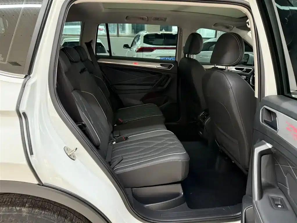 Tiguan L 2023 280TSI Automatic 2WD Trendy Limited Edition — миниатюра 16