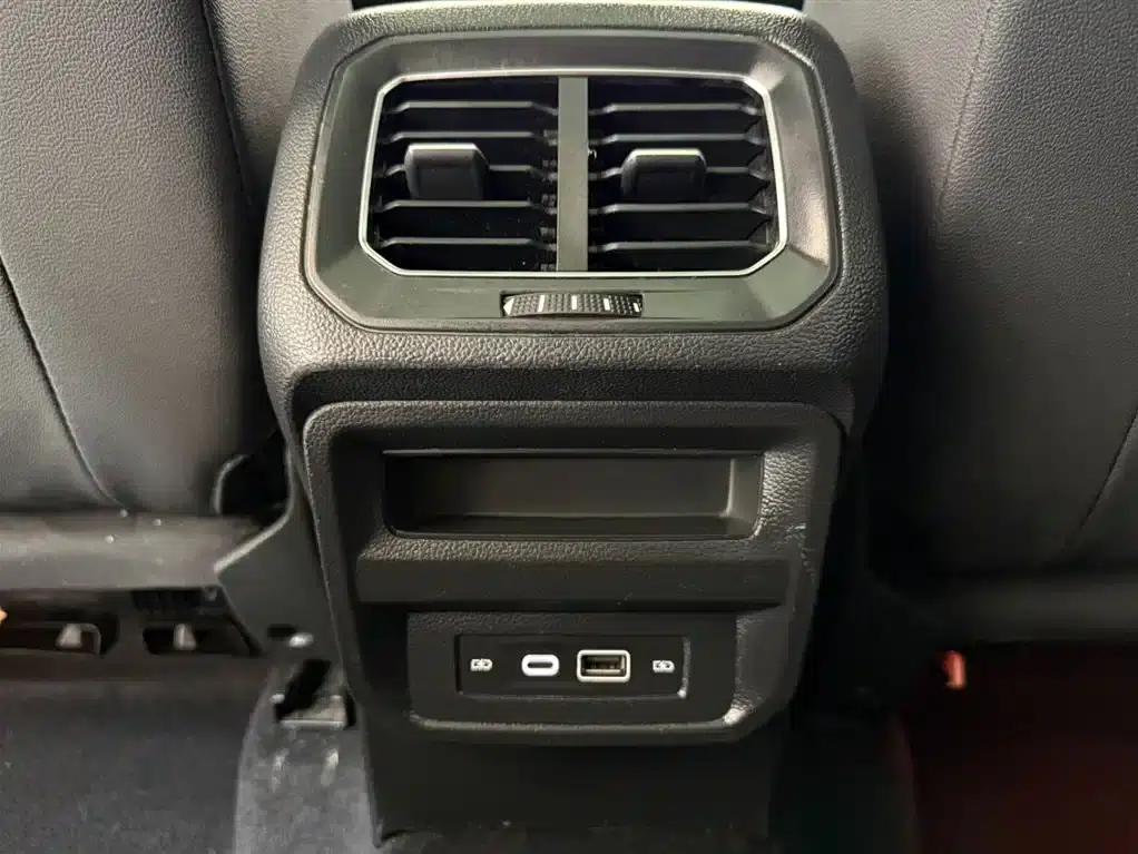 Tiguan L 2023 280TSI Automatic 2WD Trendy Limited Edition — миниатюра 17