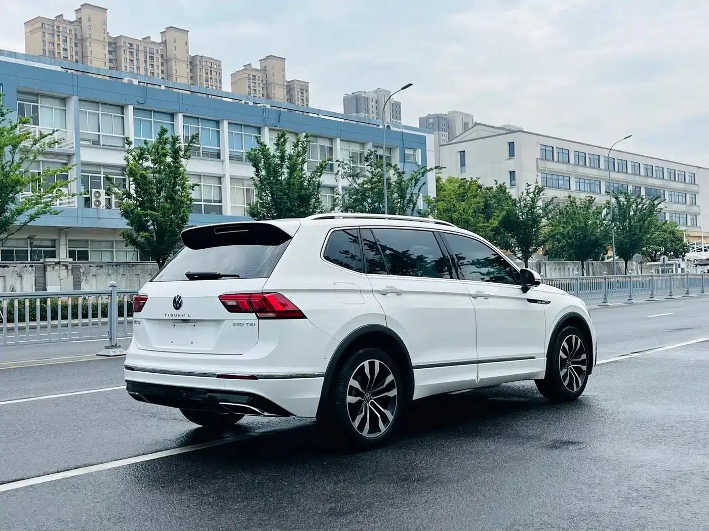 Tiguan L 2021 330TSI Automatic 2WD R-Line Premium Edition — миниатюра 7