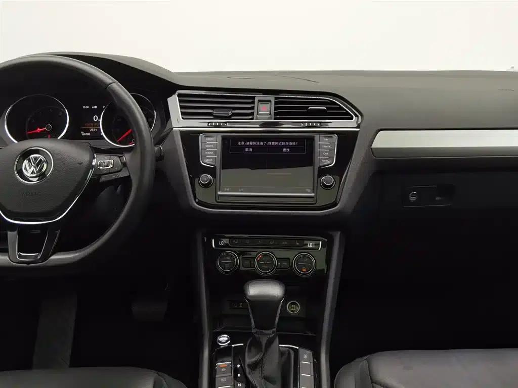 Tiguan L 2018 330TSI Automatic 2WD Luxury Edition — миниатюра 12