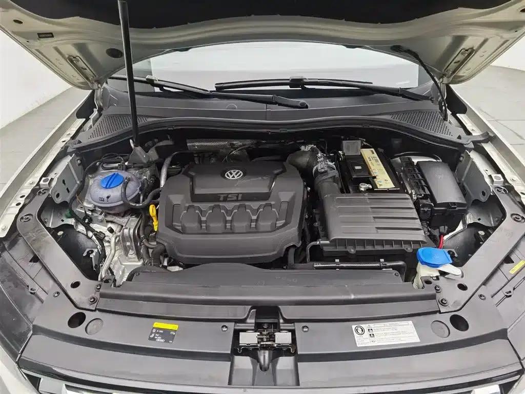 Tiguan L 2018 330TSI Automatic 2WD Luxury Edition — миниатюра 6