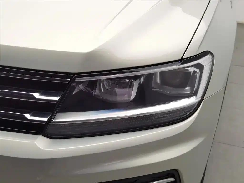 Tiguan L 2018 330TSI Automatic 2WD Luxury Edition — миниатюра 7