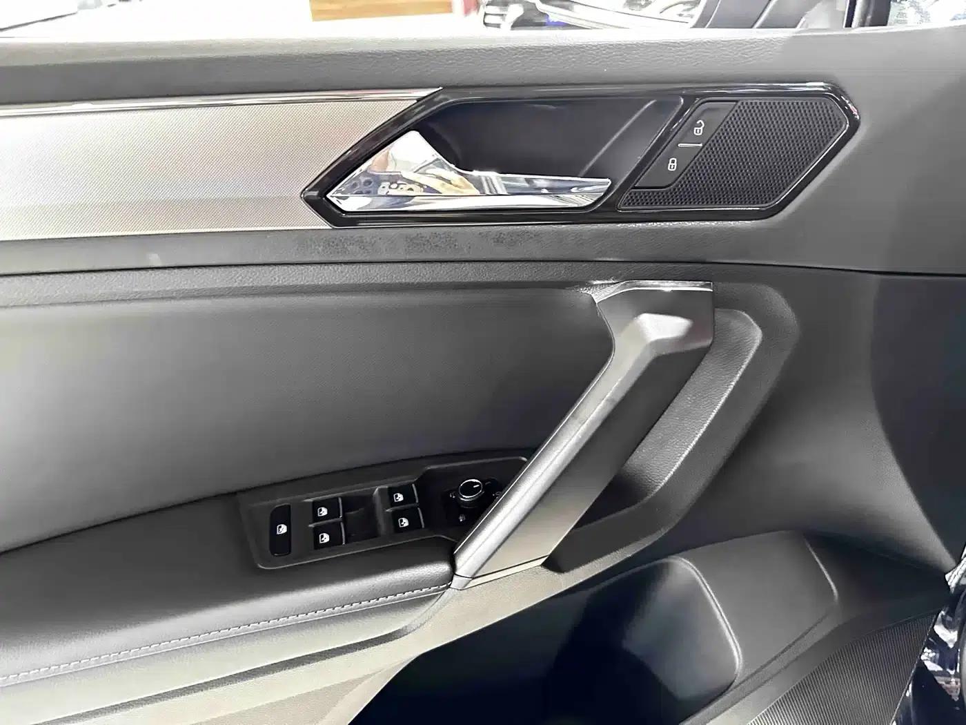 Tiguan L 2020 330TSI Automatic 2WD Panoramic Comfort Edition (China VI Emission Standard) — миниатюра 6