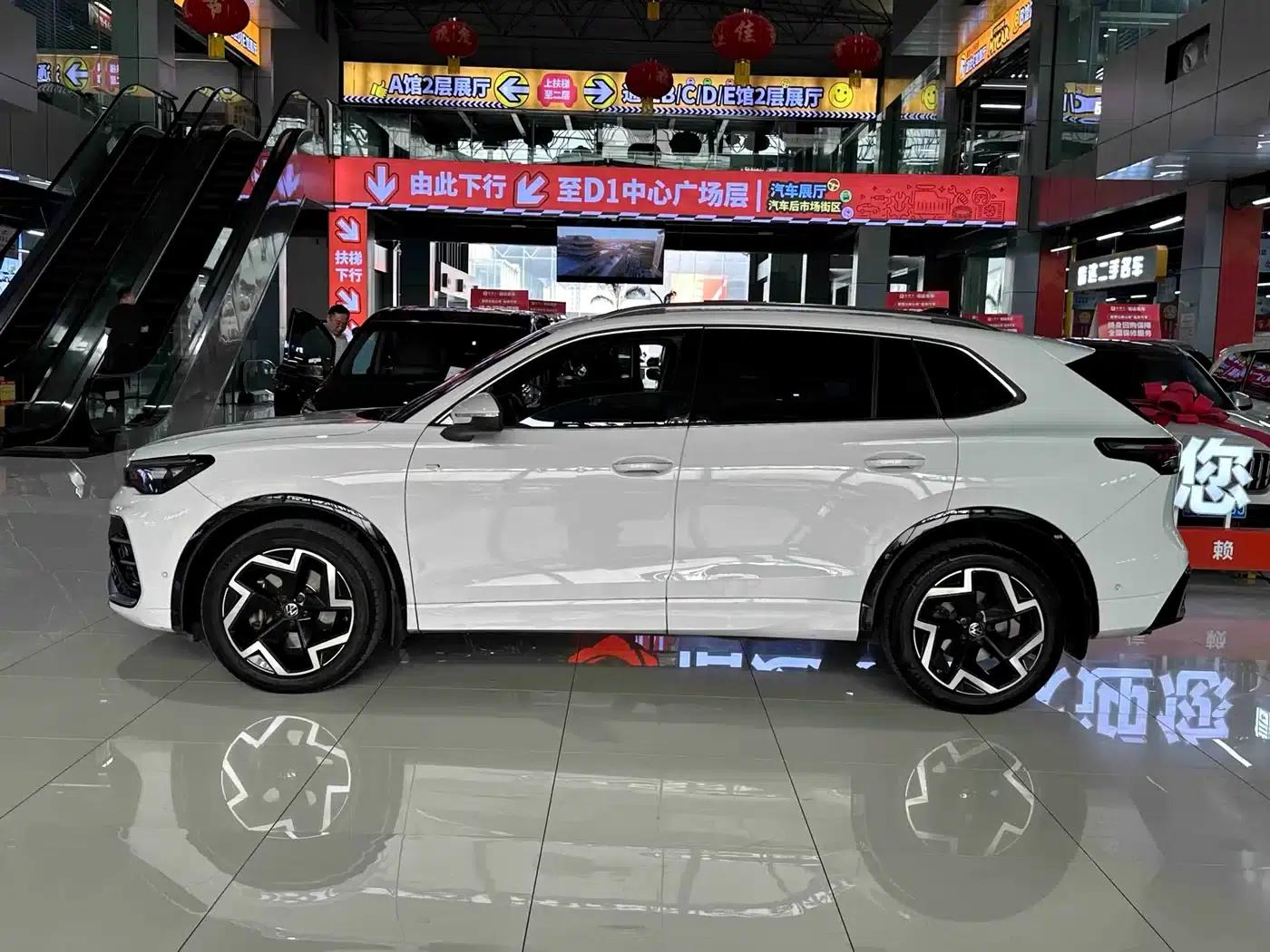 Tiguan L 2024 PRO 330TSI 2WD R-Line Smart Edition — миниатюра 4