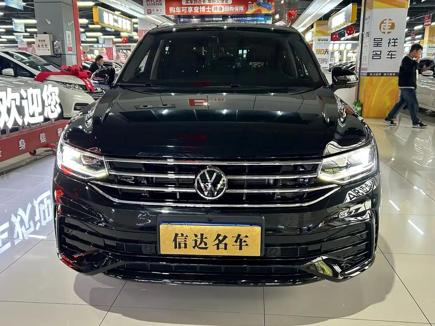 Tiguan L 2024 Outstanding Edition 330TSI Automatic 2WD R-Line Dragon Edition — миниатюра 2
