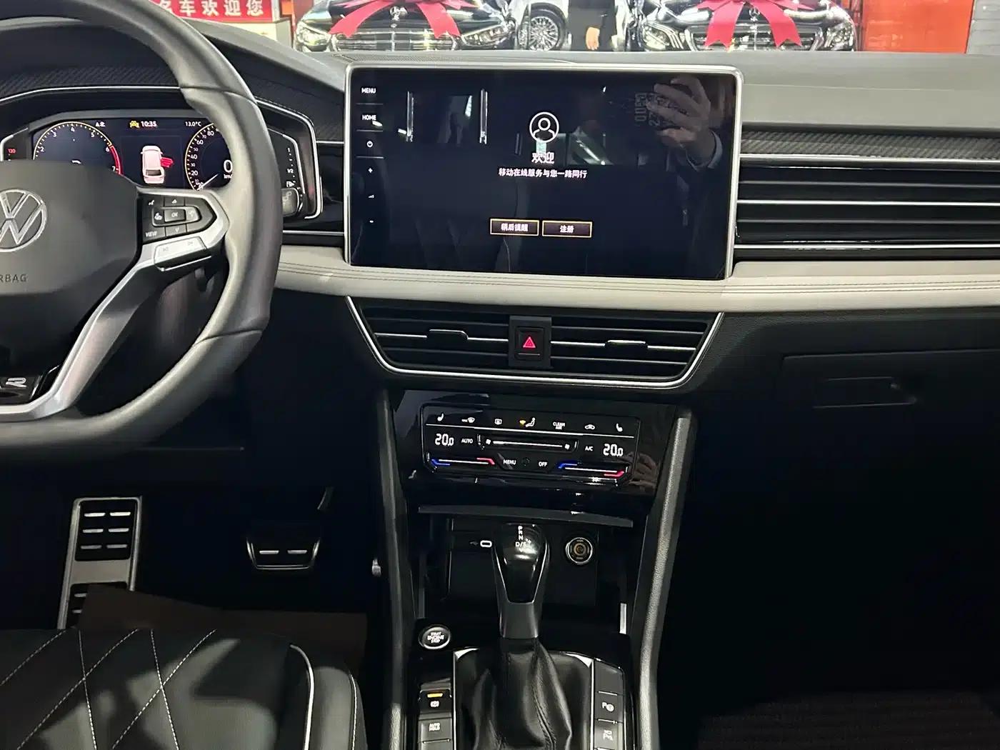 Tiguan L 2024 Outstanding Edition 330TSI Automatic 2WD R-Line Dragon Edition — миниатюра 15