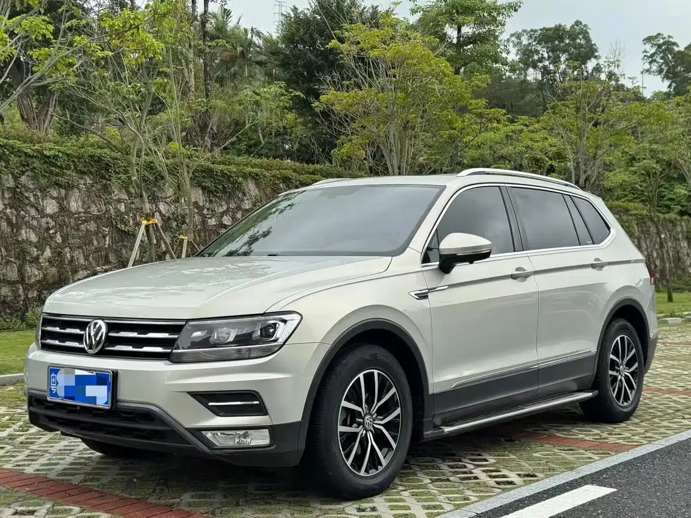Tiguan L 2017 330TSI Automatic 2WD Luxury Edition — миниатюра 1