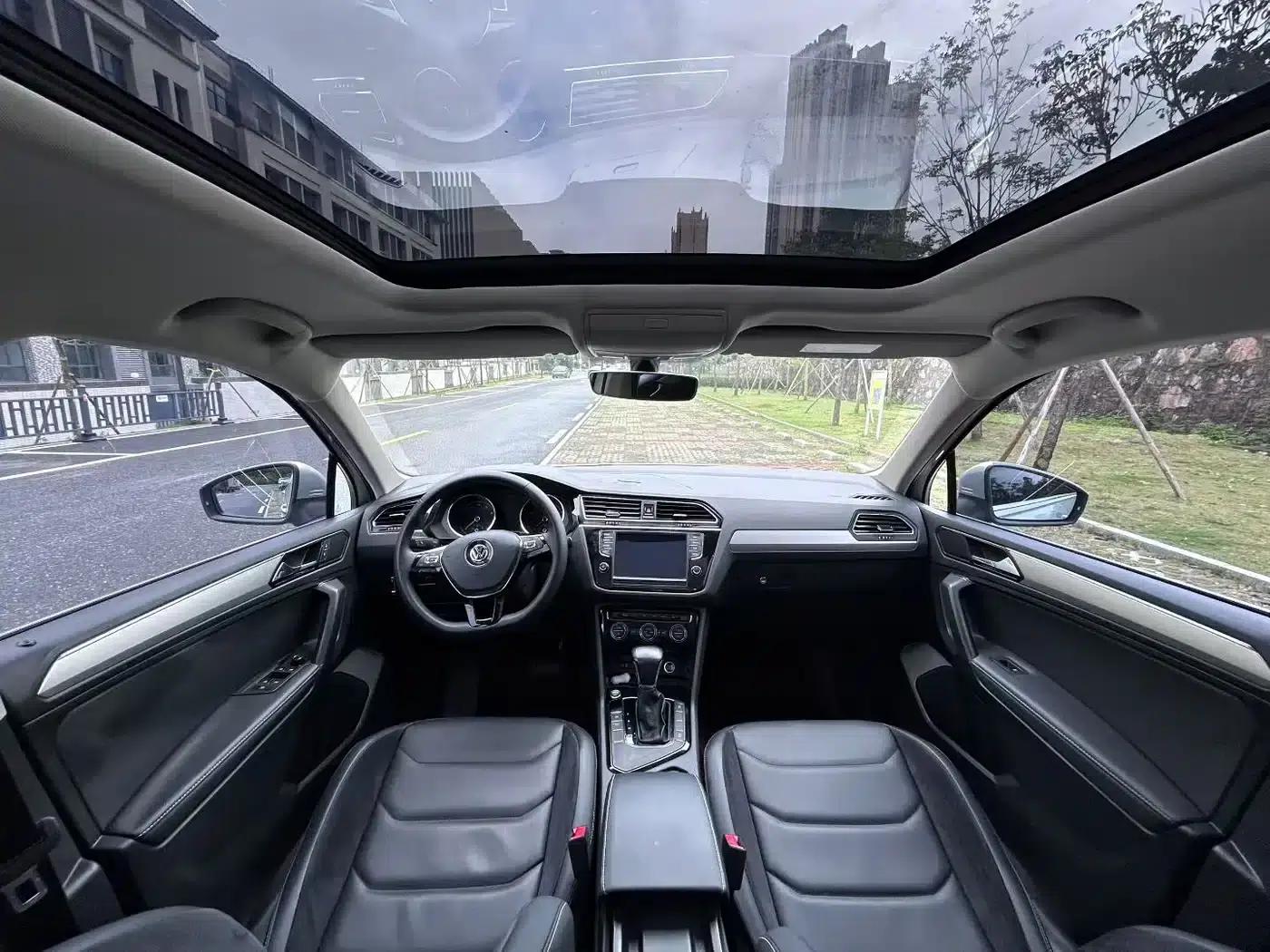 Tiguan L 2017 330TSI Automatic 2WD Luxury Edition — миниатюра 5