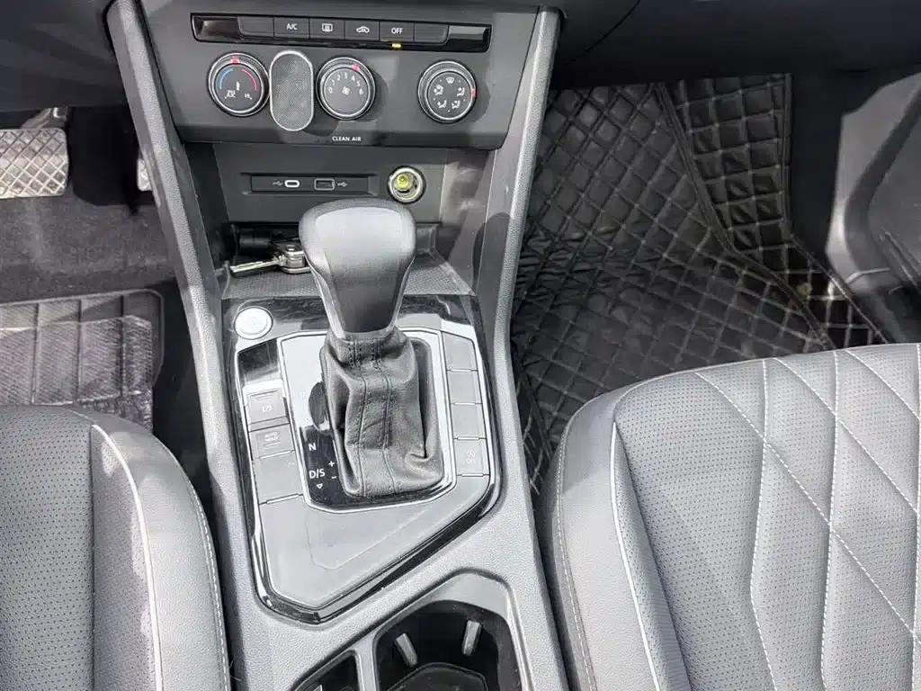 Tiguan L 2023 280TSI Automatic 2WD Trendy Limited Edition — миниатюра 11