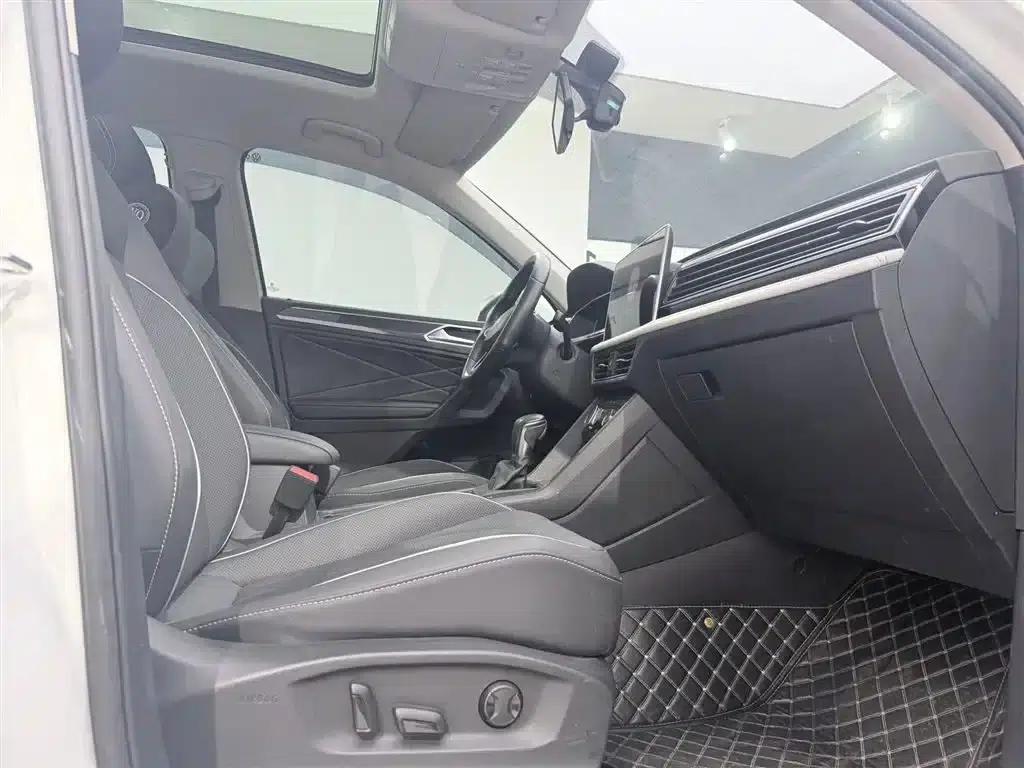 Tiguan L 2023 280TSI Automatic 2WD Trendy Limited Edition — миниатюра 13