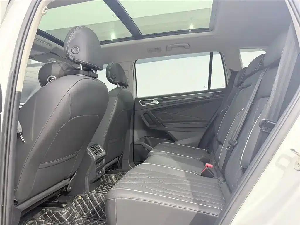 Tiguan L 2023 280TSI Automatic 2WD Trendy Limited Edition — миниатюра 14