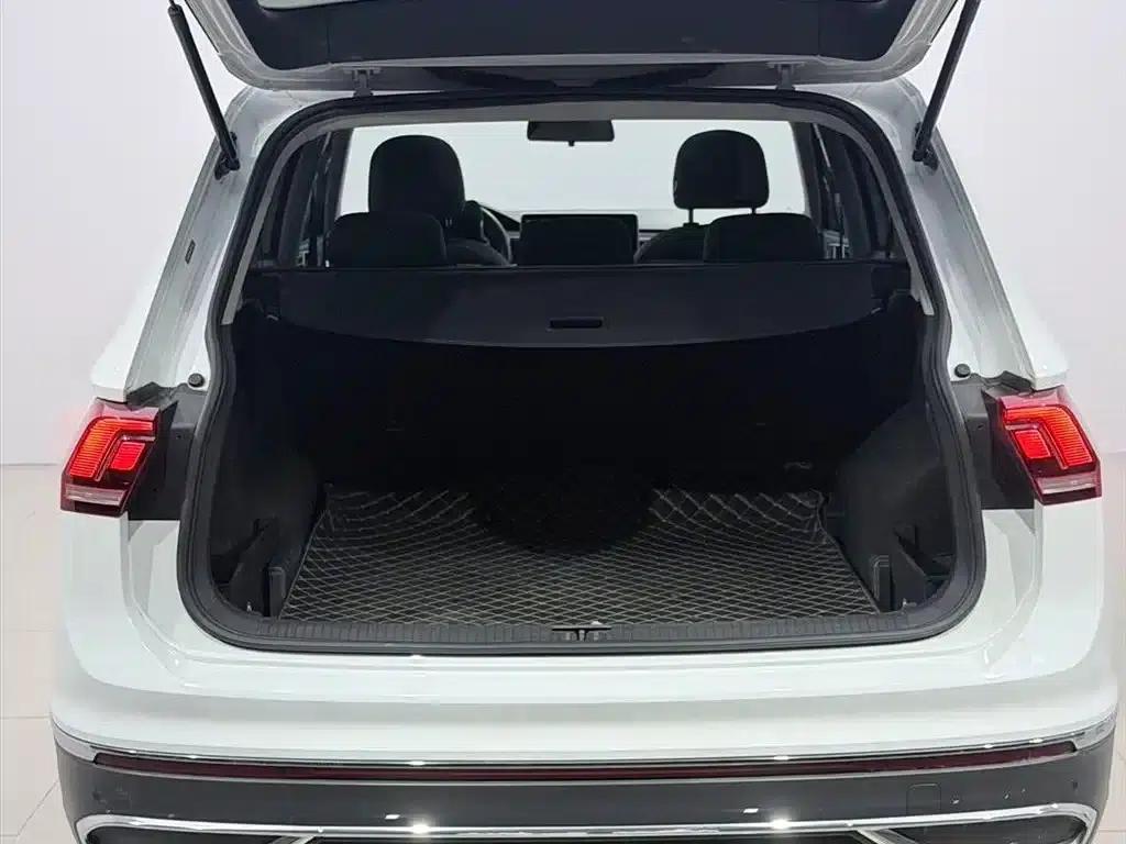 Tiguan L 2023 280TSI Automatic 2WD Trendy Limited Edition — миниатюра 16