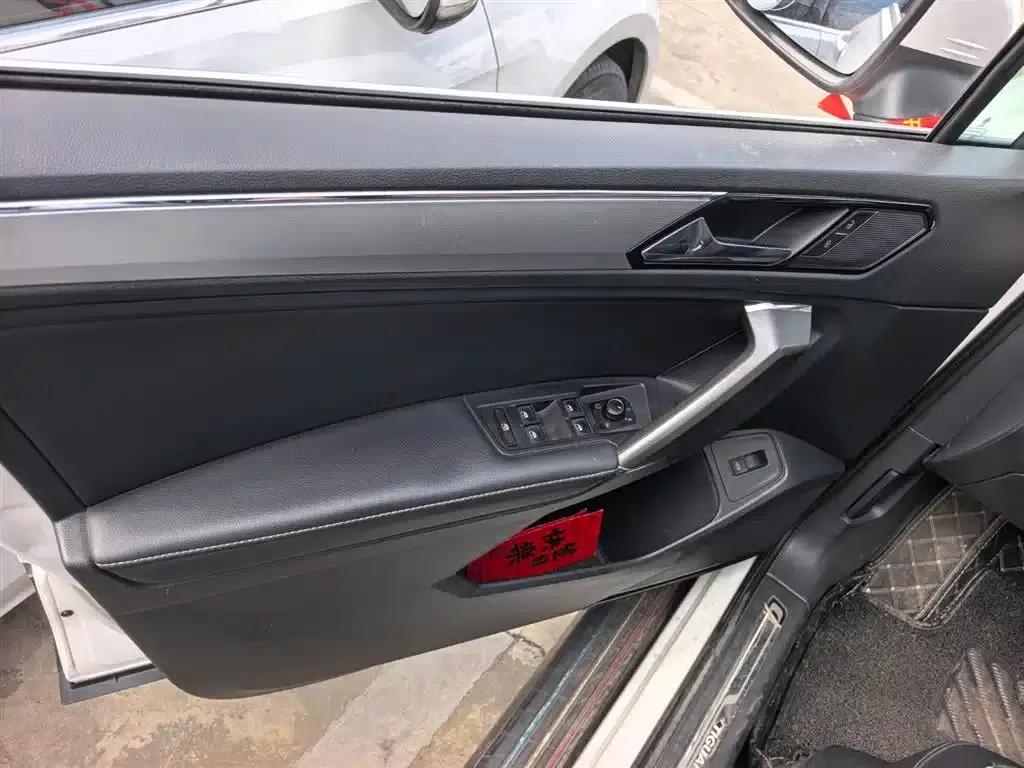 Tiguan L 2017 330TSI Automatic 2WD Flagship Edition — миниатюра 7