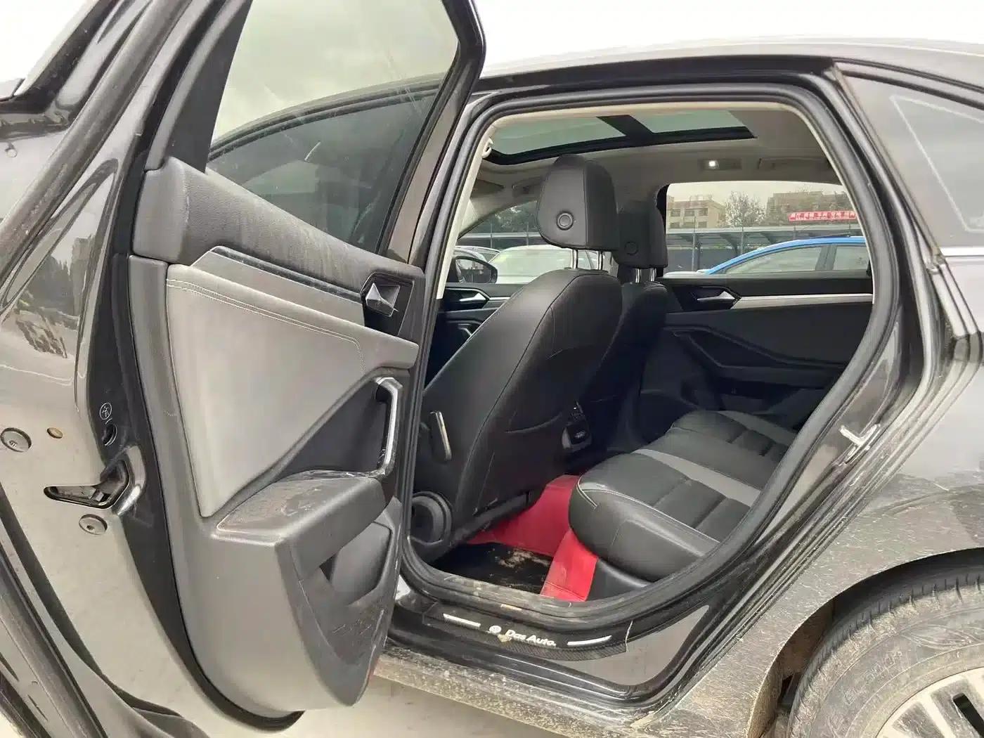 2021 Volkswagen Sagitar 280TSI DSG Super Edition — миниатюра 18