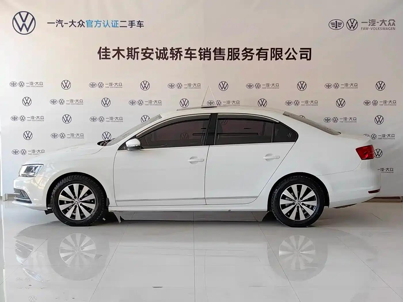 2017 Volkswagen Sagitar 1.6L Automatic Comfort Edition — миниатюра 3
