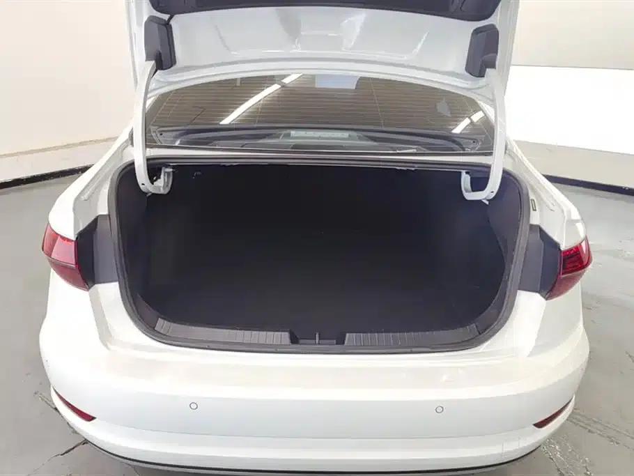 2022 Volkswagen Sagitar 280TSI DSG Flying Edition — миниатюра 4