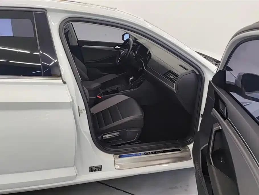 2022 Volkswagen Sagitar 280TSI DSG Flying Edition — миниатюра 8