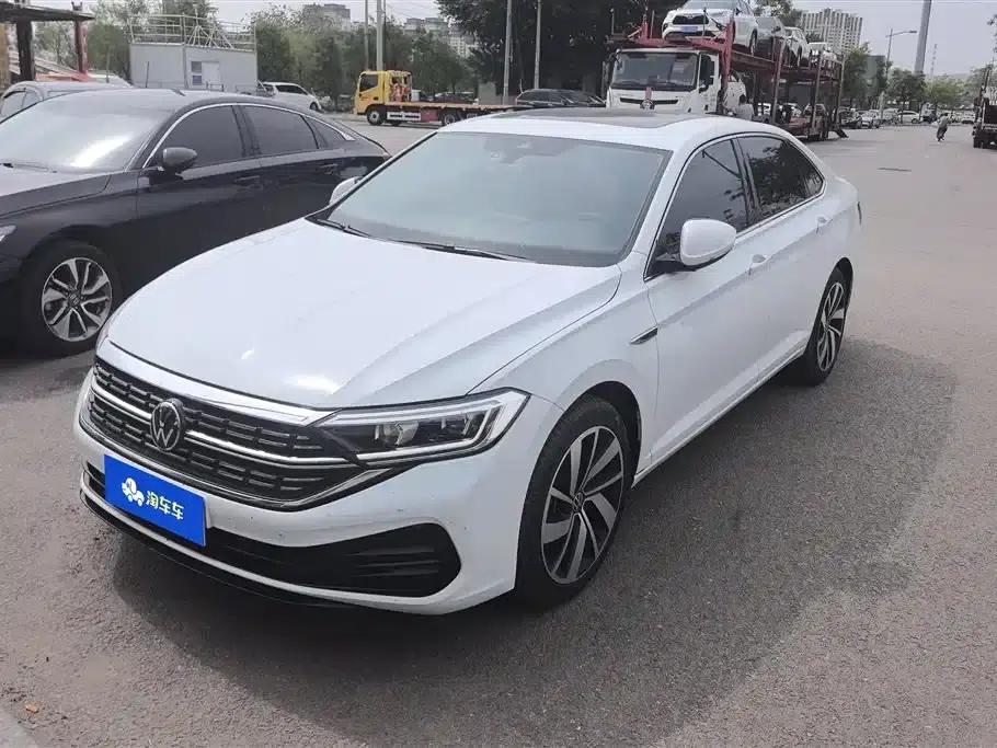 2023 Volkswagen Sagitar 300TSI DSG Super Edition — миниатюра 1