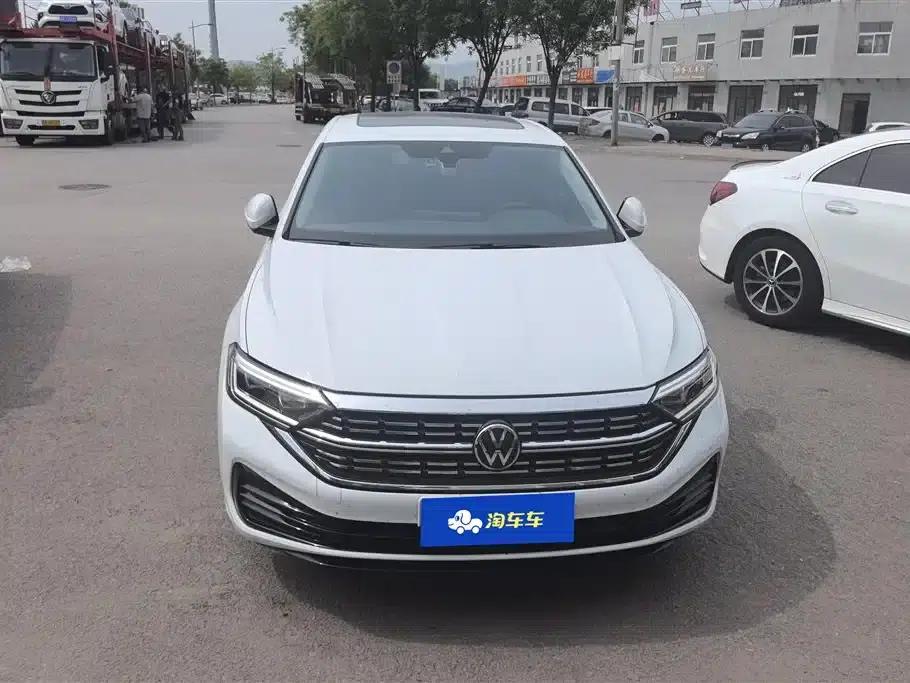 2023 Volkswagen Sagitar 300TSI DSG Super Edition — миниатюра 2