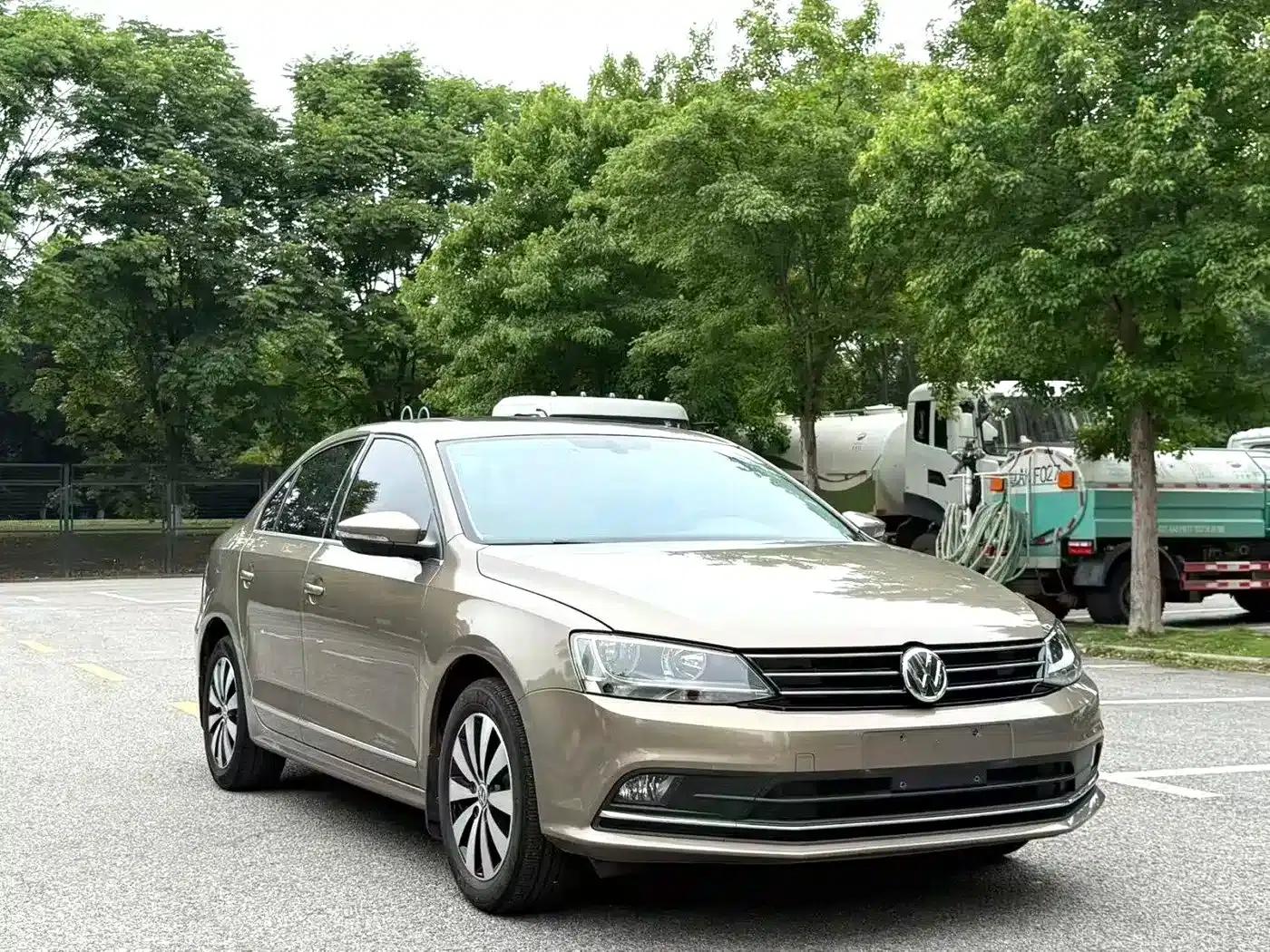 2018 Volkswagen Sagitar 1.6L Automatic Comfort Model — миниатюра 3