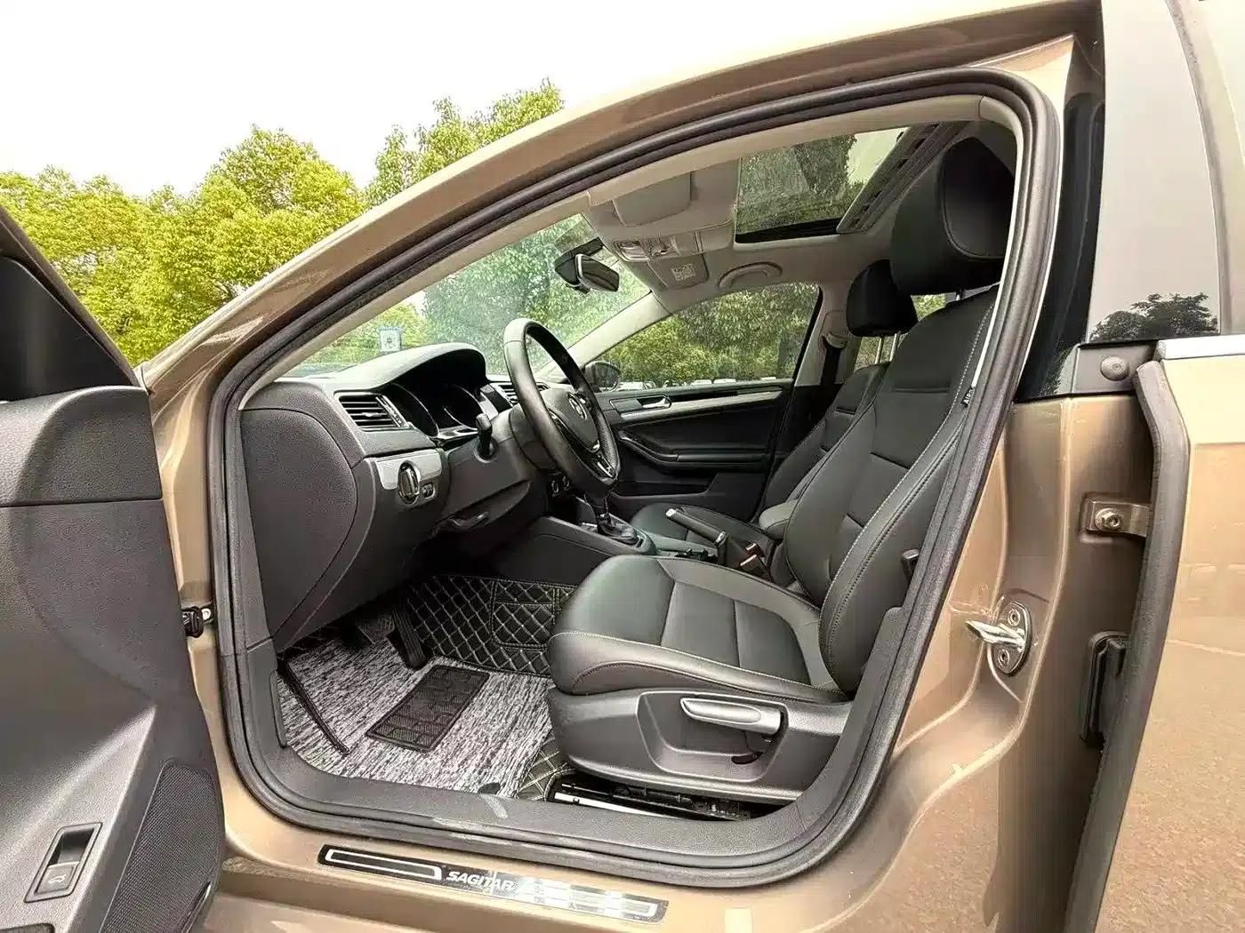 2018 Volkswagen Sagitar 1.6L Automatic Comfort Model — миниатюра 5