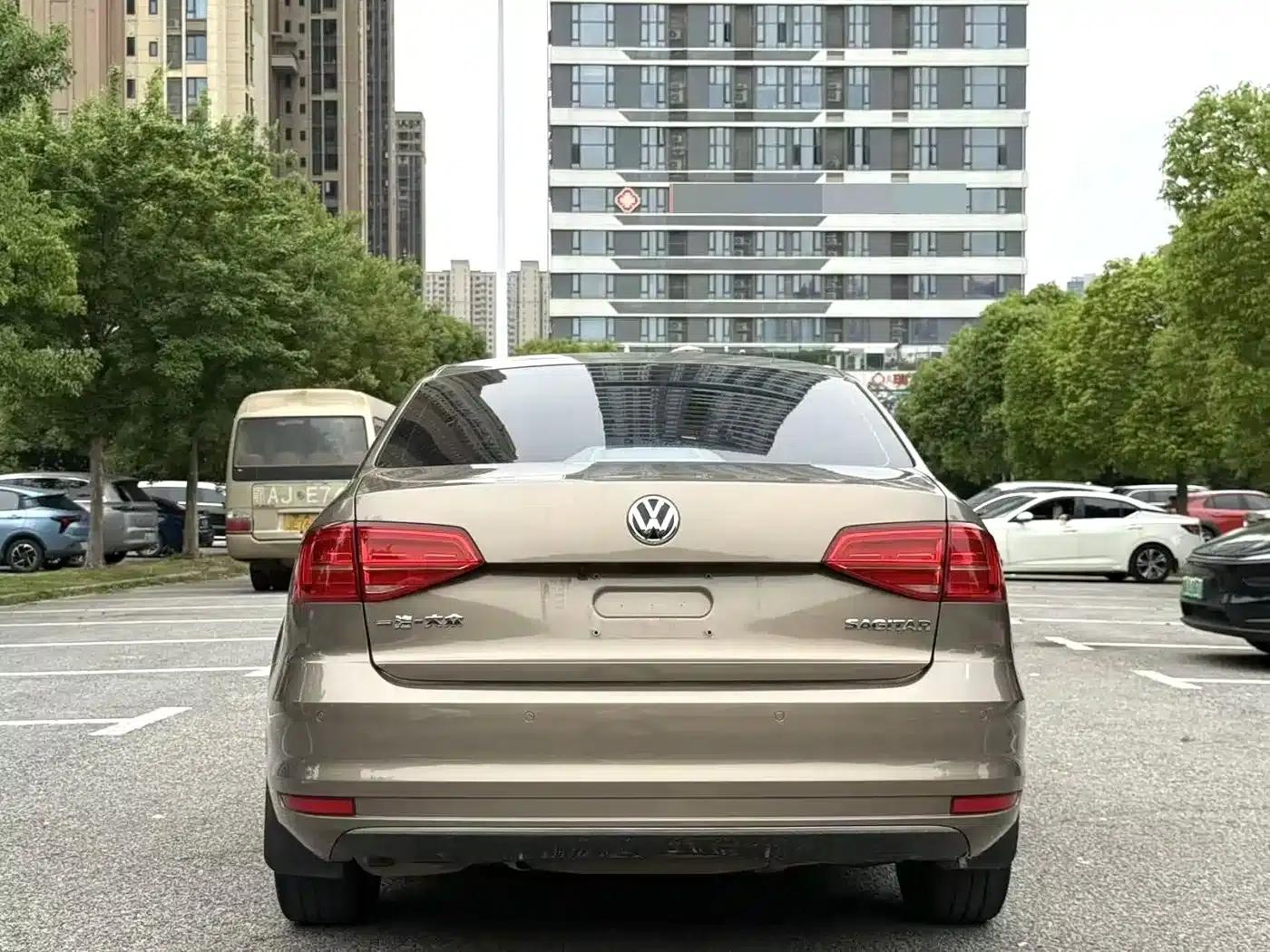 2018 Volkswagen Sagitar 1.6L Automatic Comfort Model — миниатюра 7