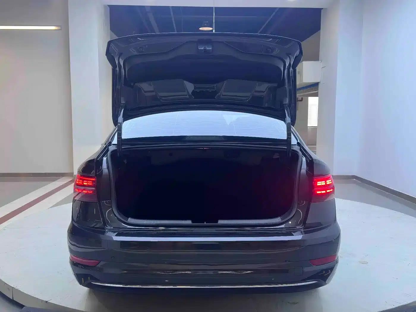 2022 Volkswagen Sagitar 280TSI DSG Super Edition — миниатюра 18