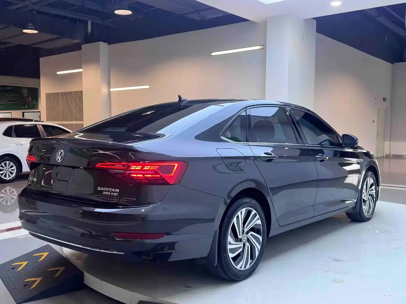 2022 Volkswagen Sagitar 280TSI DSG Super Edition — миниатюра 5