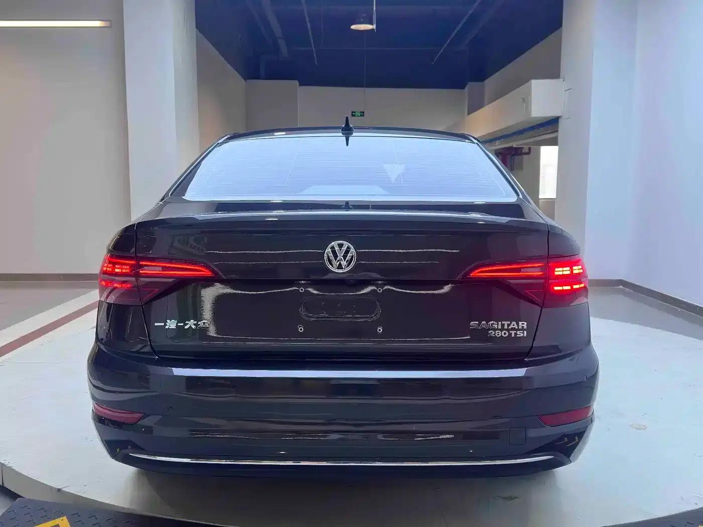 2022 Volkswagen Sagitar 280TSI DSG Super Edition — миниатюра 6
