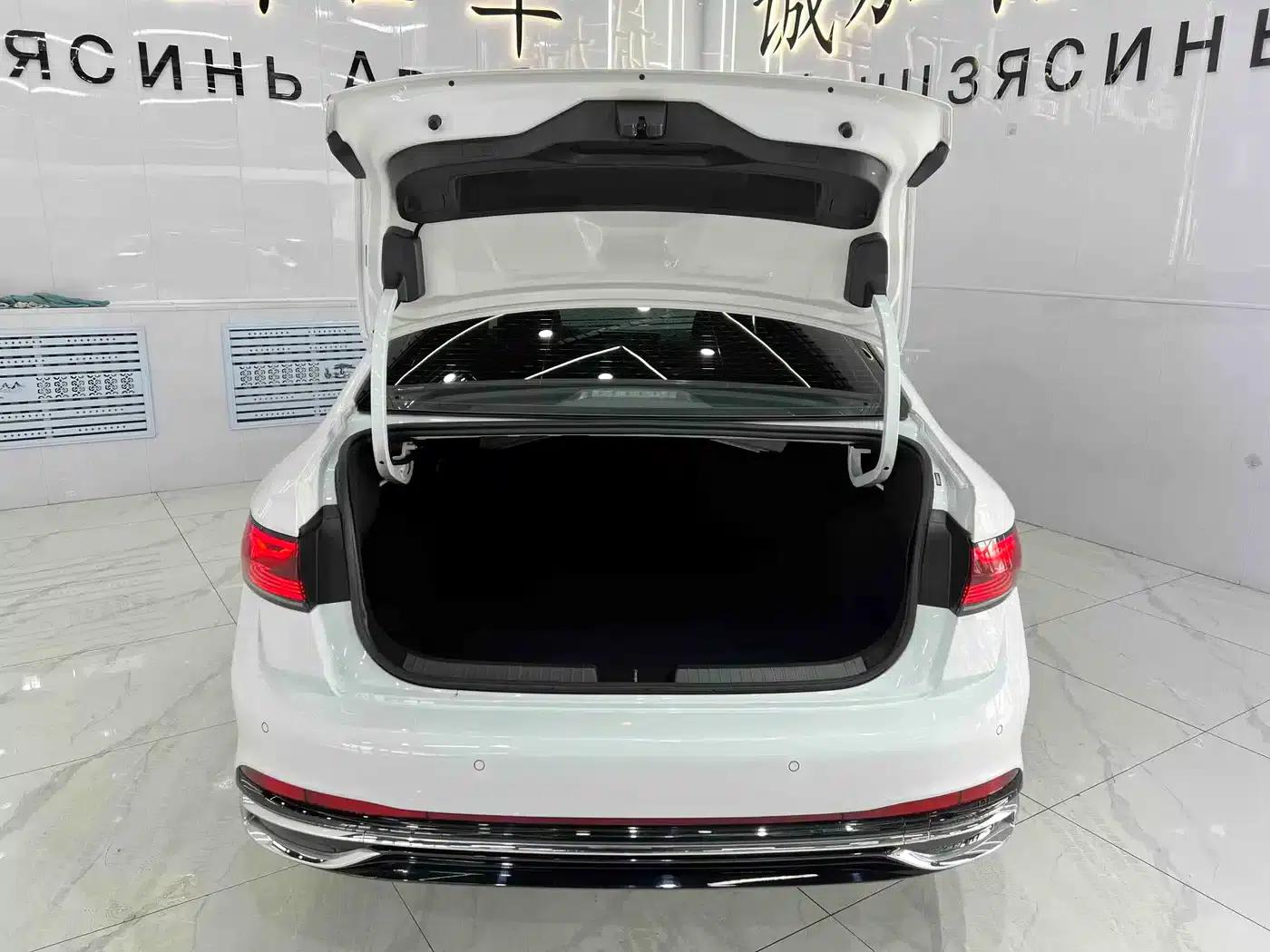 2023 Volkswagen Sagitar 280TSI DSG Beyond Plus Edition — миниатюра 17