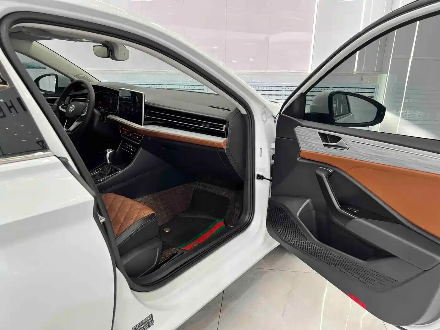 2023 Volkswagen Sagitar 280TSI DSG Beyond Plus Edition — миниатюра 18