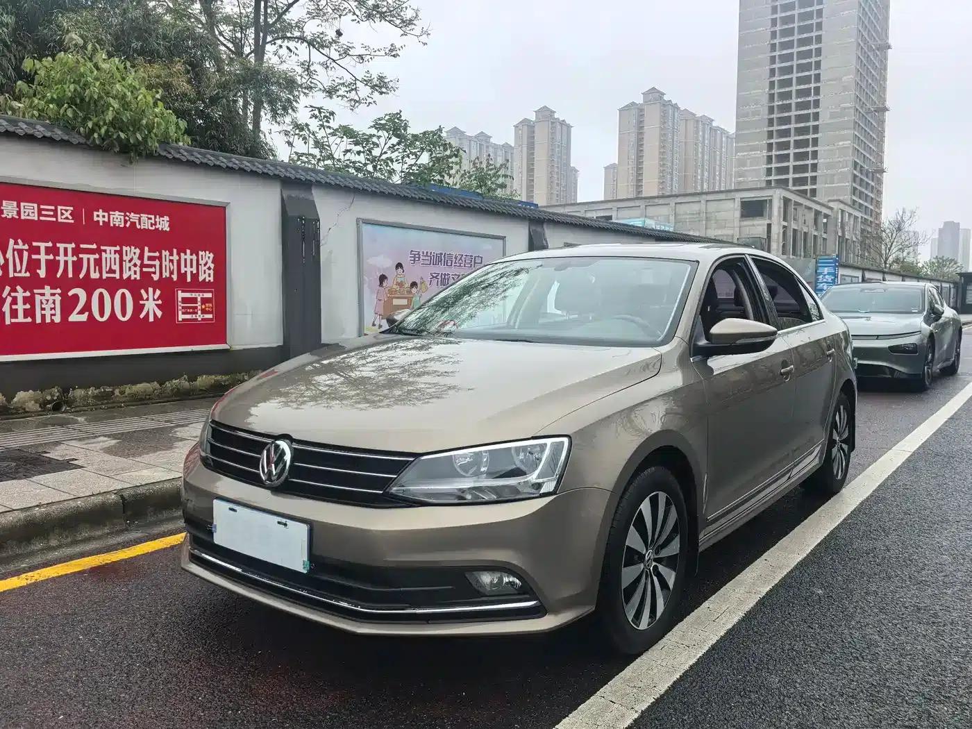 2018 Volkswagen Sagitar 1.6L Automatic Comfort Model — миниатюра 1