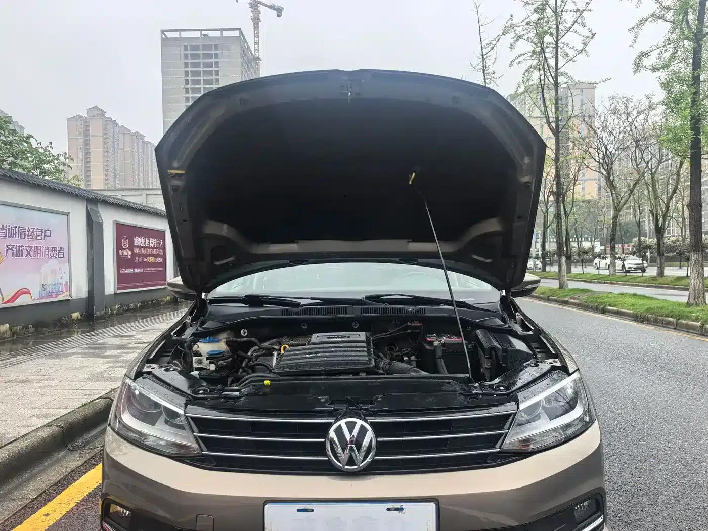 2018 Volkswagen Sagitar 1.6L Automatic Comfort Model — миниатюра 14
