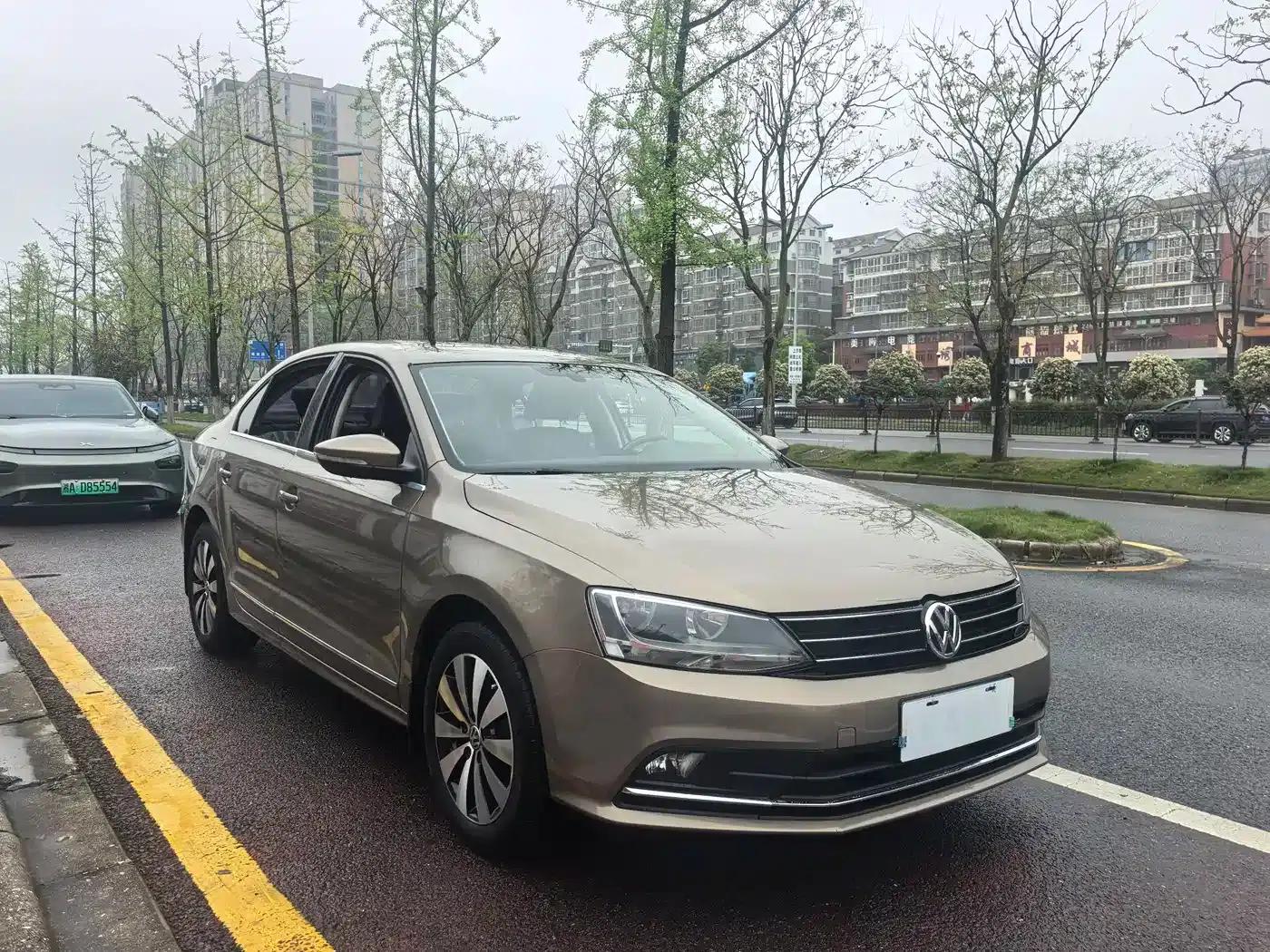 2018 Volkswagen Sagitar 1.6L Automatic Comfort Model — миниатюра 3